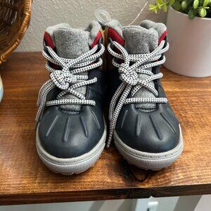 NEW OshKosh B'gosh Toddler Boys Boots Wistman Navy size 8 Duck